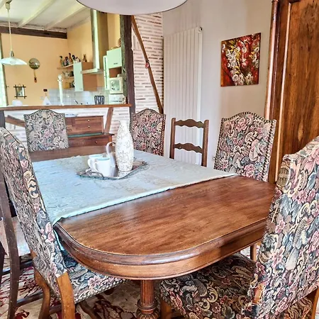 Du Roudey - Campagne - Piscine - Ideal 9 Personnes Holiday home Gontaud-de-Nogaret